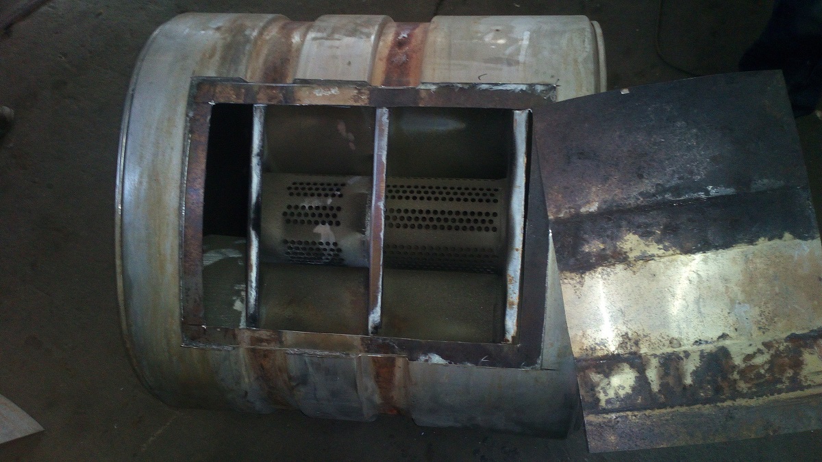 Разрушенный сажевый фильтр Volvo FH